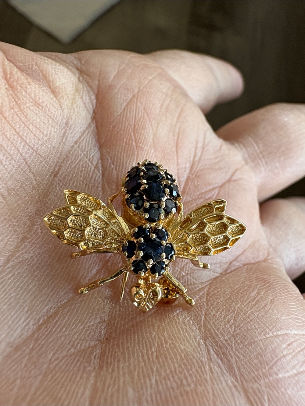 Vintage 14K Gold Sapphire Bee Brooch Pin